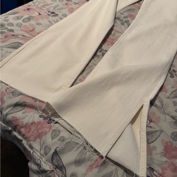 Madewell Women's Off-White Flare Jeans - Picture 4 of 7